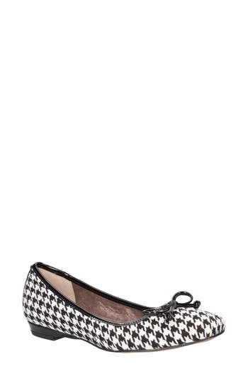 J. RENEÉ J. RENEÉ HIRABELLE FLAT 