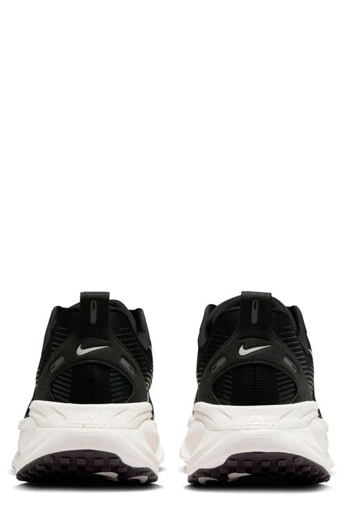 Nike Vomero 18 Running Shoe In Multi