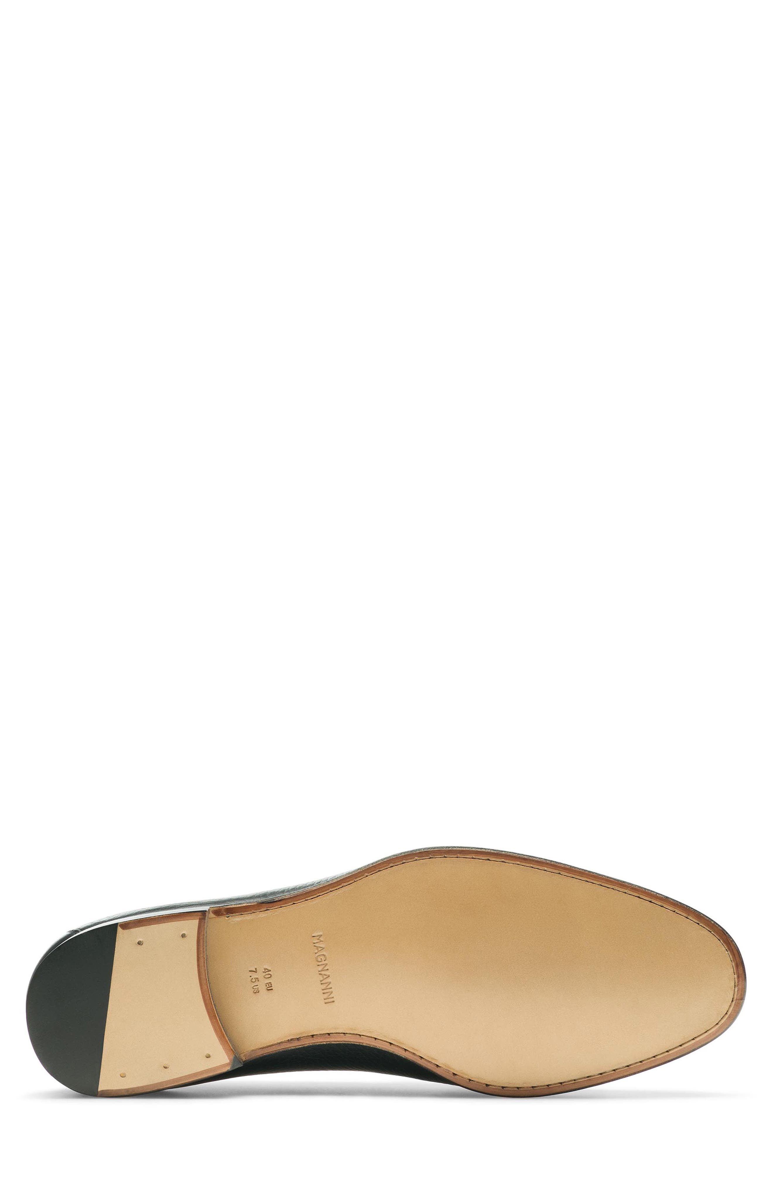 Magnanni Seneca Tassel Loafer, Alternate, color, Black