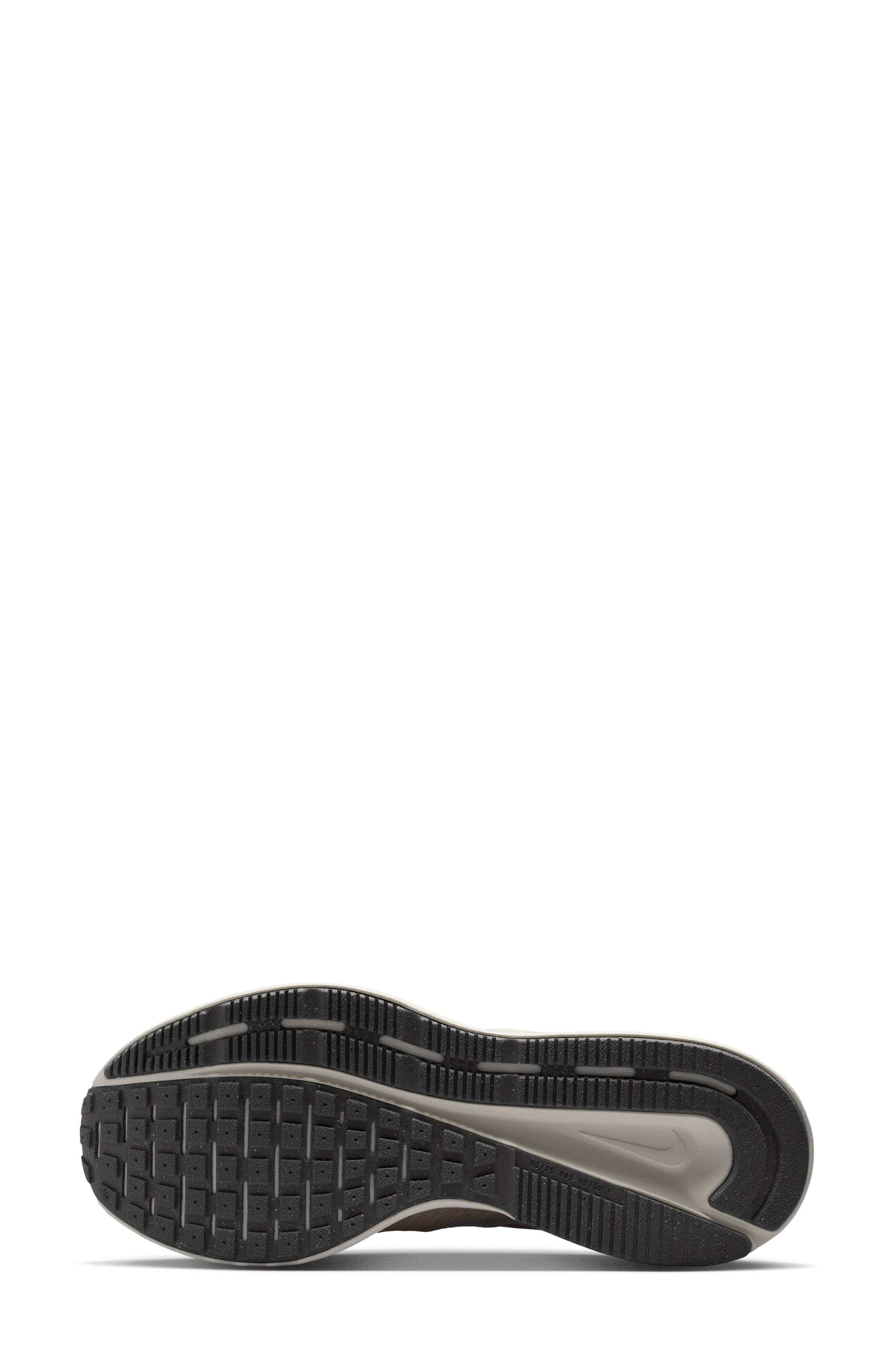 Run Swift 3 Running Shoe, Alternate, color, CHALK/ SAIL/ PENCIL POINT
