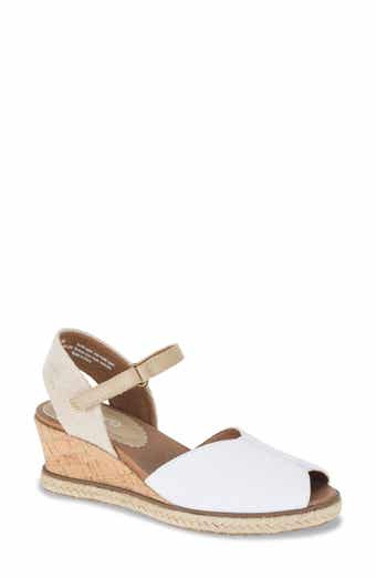 BARETRAPS Odetta Espadrille Wedge Sandal