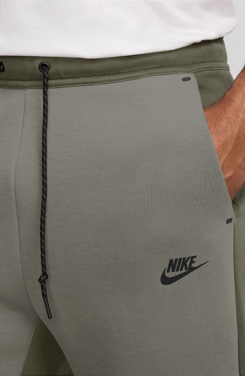 Nike Tech Fleece Joggers In Green
