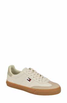 Lazsie Lace-Up Sneaker
