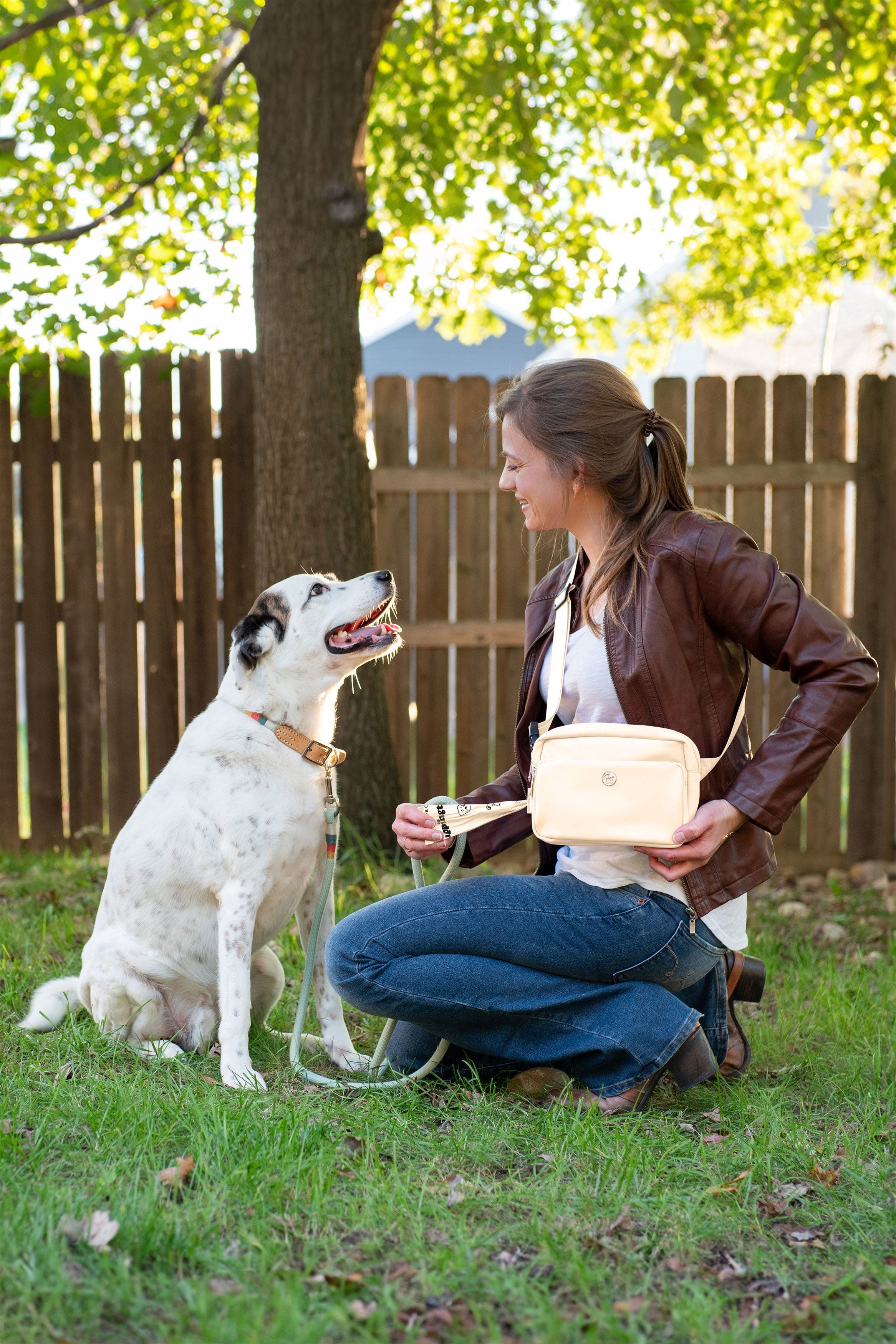 Walk Star Kit 3-in-1 Dog Walk Bag plus Matching 90 Refill Dog Poop Bags, Alternate, color, Vanilla Cream