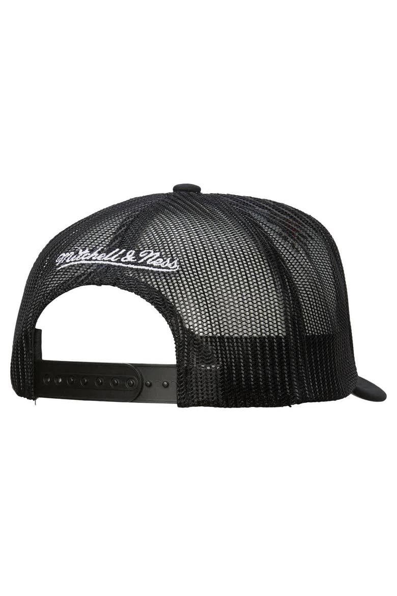 Men's Mitchell & Ness White/Black Boston Bruins Gridlock Trucker Adjustable Hat, Alternate, color, White