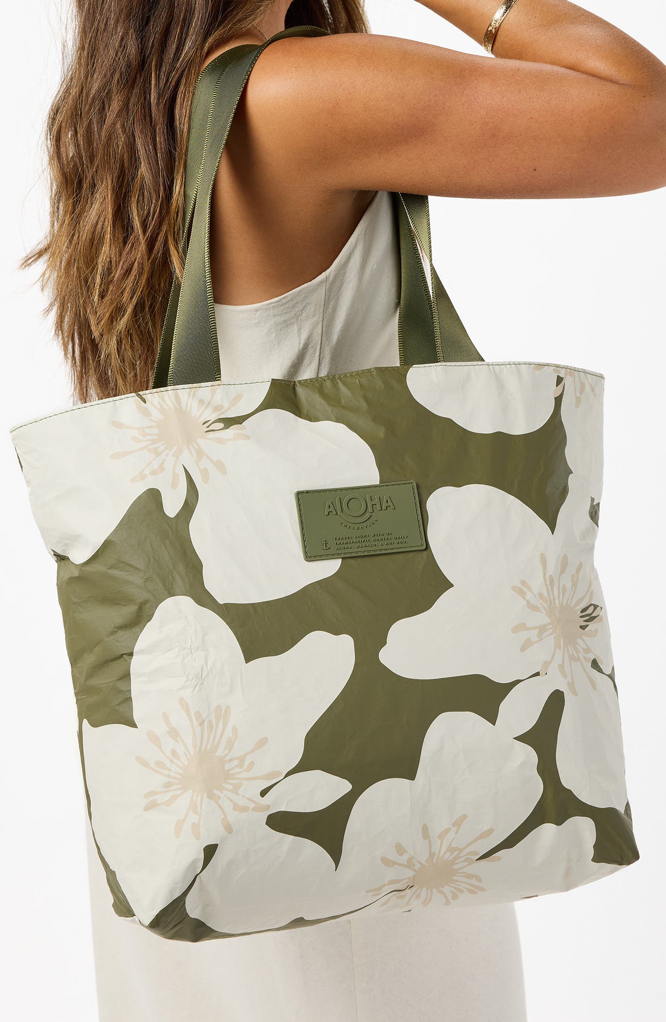 Aloha Collection Day Tripper Cassia Water Resistant Tote, Alternate, color, Olive/ Sandstone