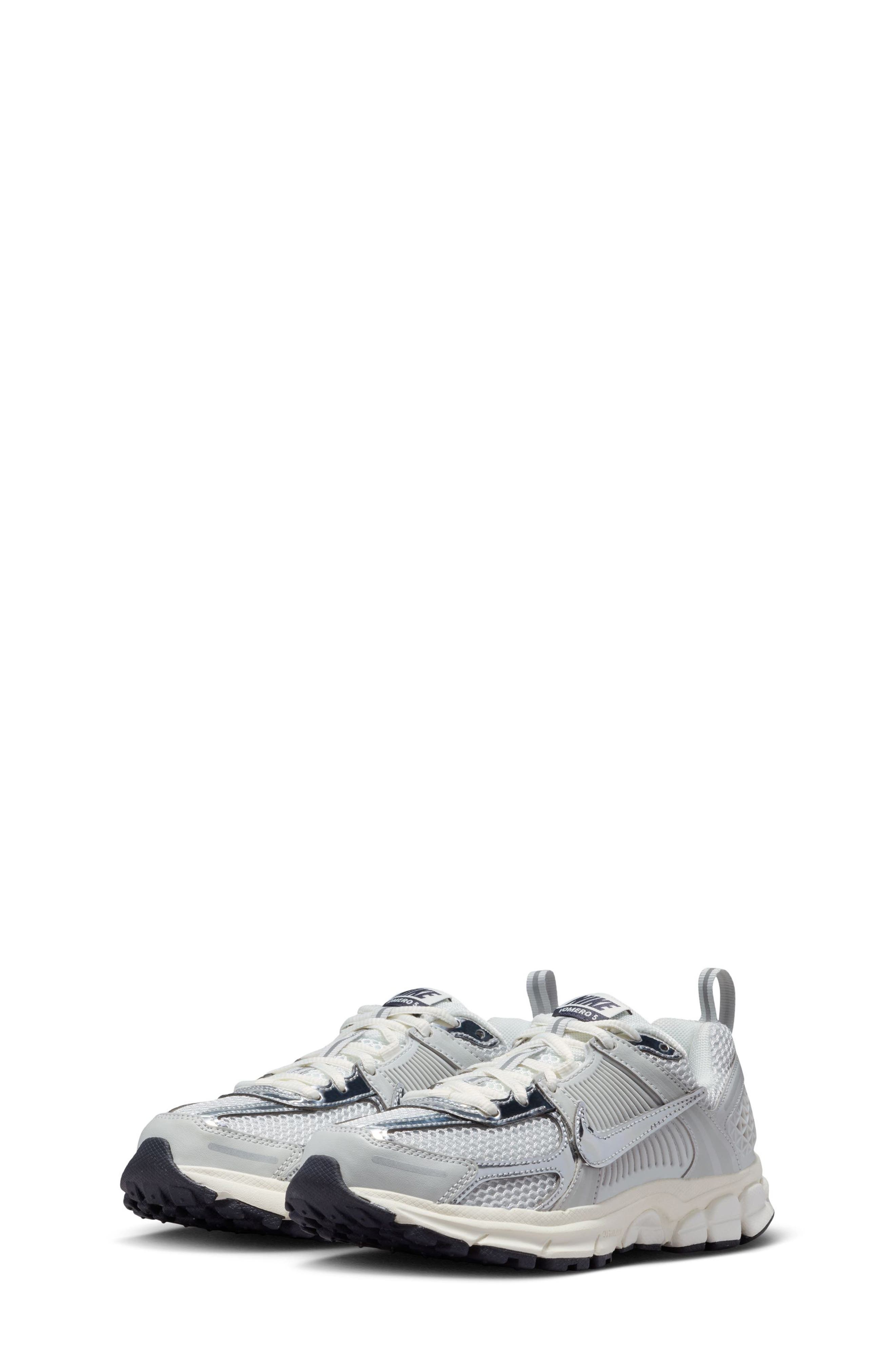Детские Nike Kids' Vomero 5 Sneaker — фото 2
