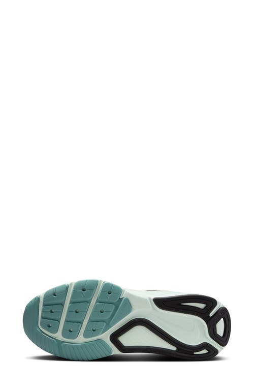 Nike Structure 26 Se Running Shoe In Multi