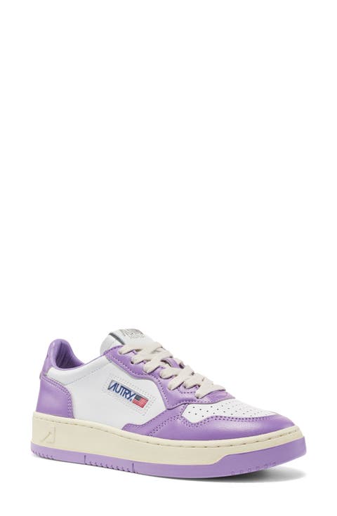 Medalist Low Sneaker (Women)