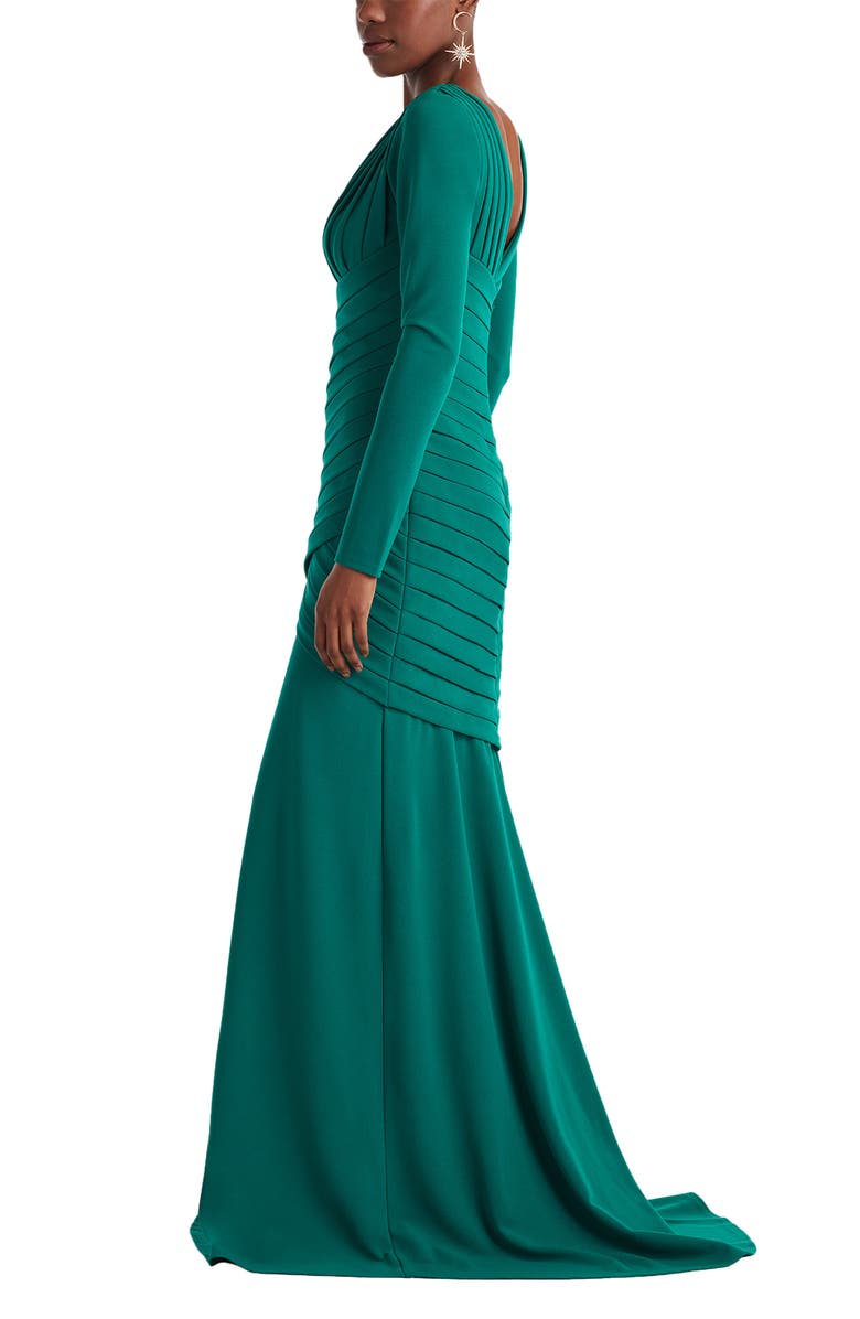 Tadashi Shoji Pleat Detail Long Sleeve Gown, Alternate, color, Emerald