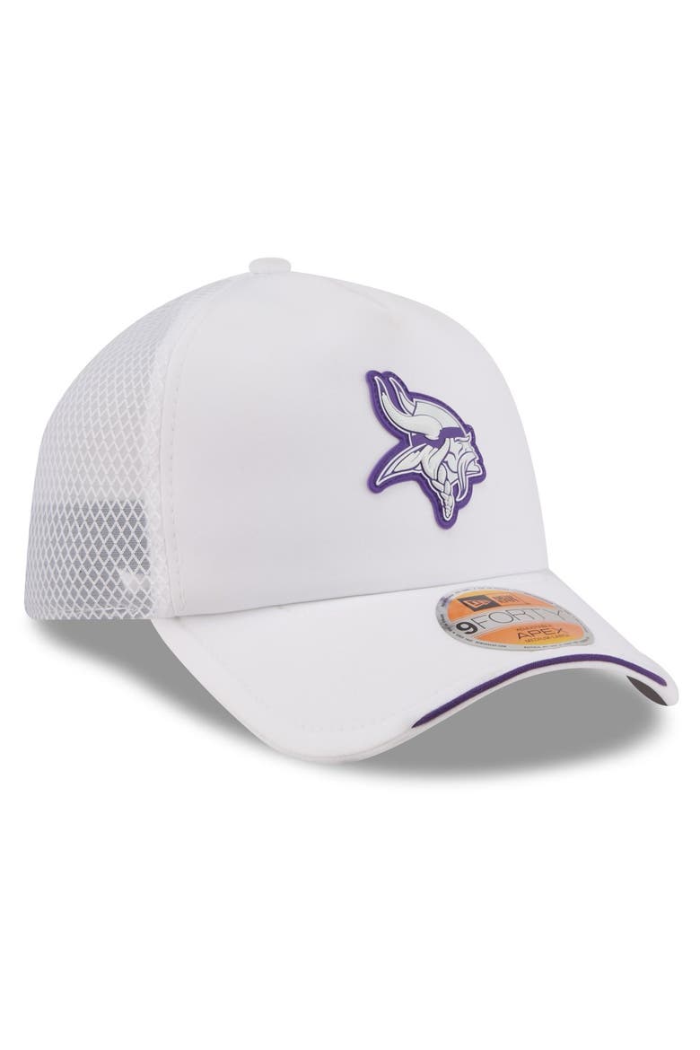 Men's New Era White Minnesota Vikings 2026 Sideline Apex 9FORTY Adjustable Trucker Hat, Alternate, color, White