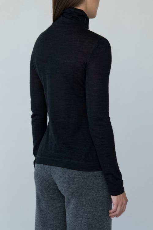 Sskein T Neck In Black