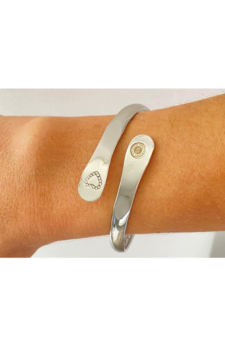 Hollywood Sensation Mother Daughter Bracelet, Engraved Love Between Mother and Daughter Knows No Distance, Alternate, color, Silver