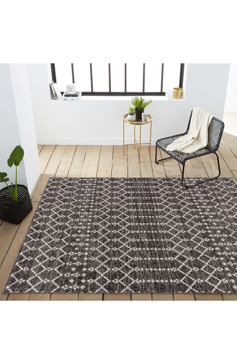 JONATHAN Y Ourika Moroccan Geometric Textured Weave Indoor/Outdoor Area Rug, Alternate, color, Black/Gray