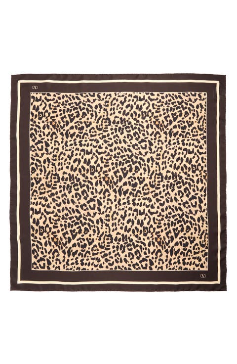スカーフ VALENTINO FW25 Valentino Garavani Scarfs (7W2E6017 UQWCEV) Valentino Garavani Cherryfic Silk Bandeau Scarf | Saks Fifth