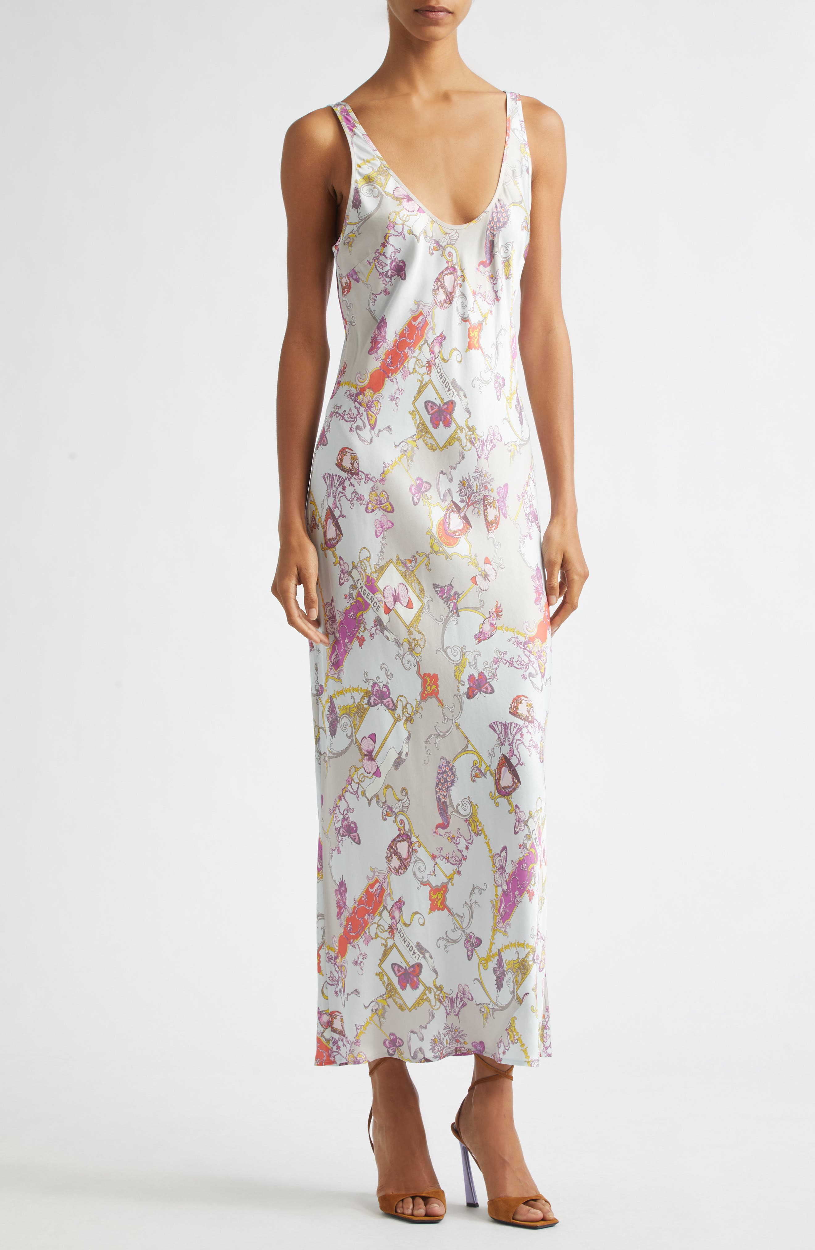 selected MULTI BAROQUE TOILE