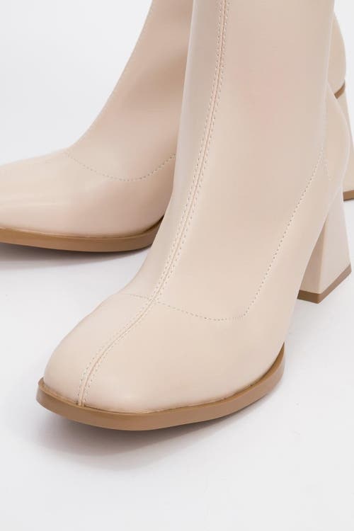 Prologue Shoes Plesa Chunky Heel Boot In Neutral