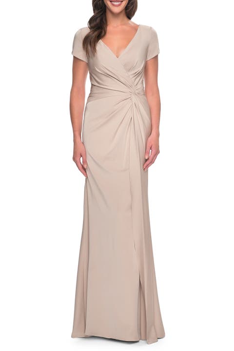 Elegant Evening Gown with V Neck and Knot