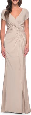 La Femme Elegant Evening Gown with V Neck and Knot