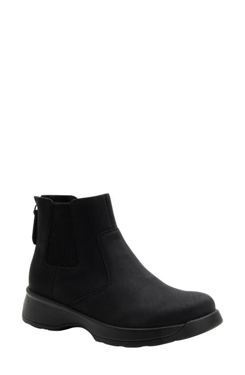 Chelsea Boot (Women)