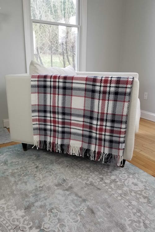 Infusezen Plaid Lightweight Turkish Throw Blanket In White