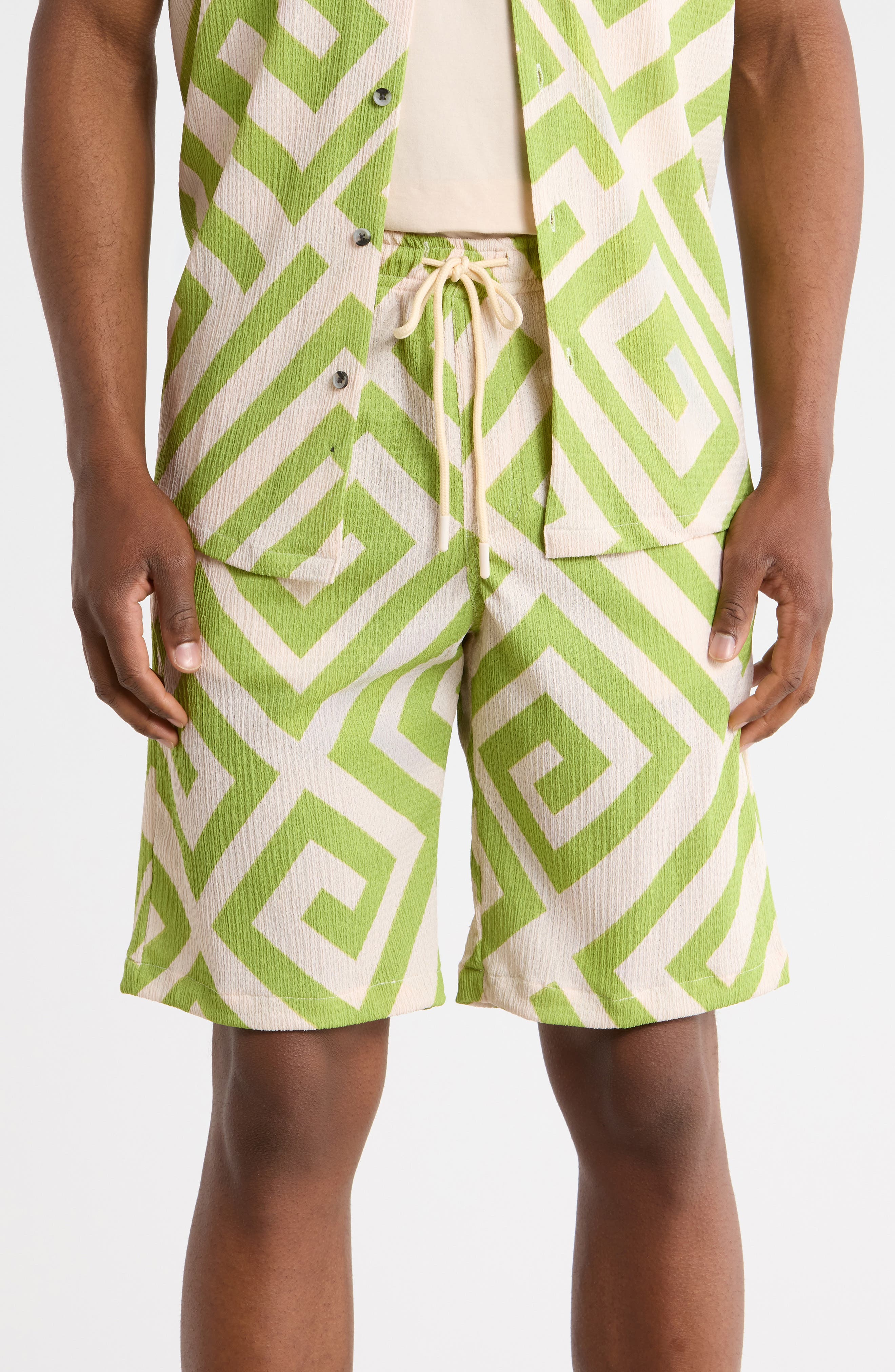 T.R. PREMIUM Geometric Print Camp Shirt