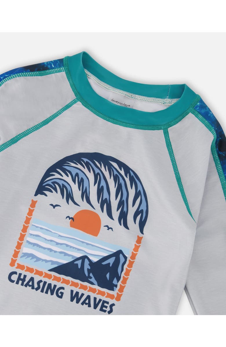 Deux par Deux Long Sleeve Graphic Rashguard, Alternate, color, Pale Grey