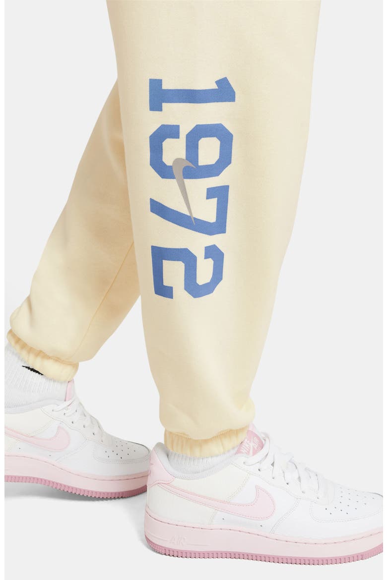 Kids' Sportswear Club Fleece Sweatpants, Alternate, color, COCONUT MILK/ COLLEGE GREY