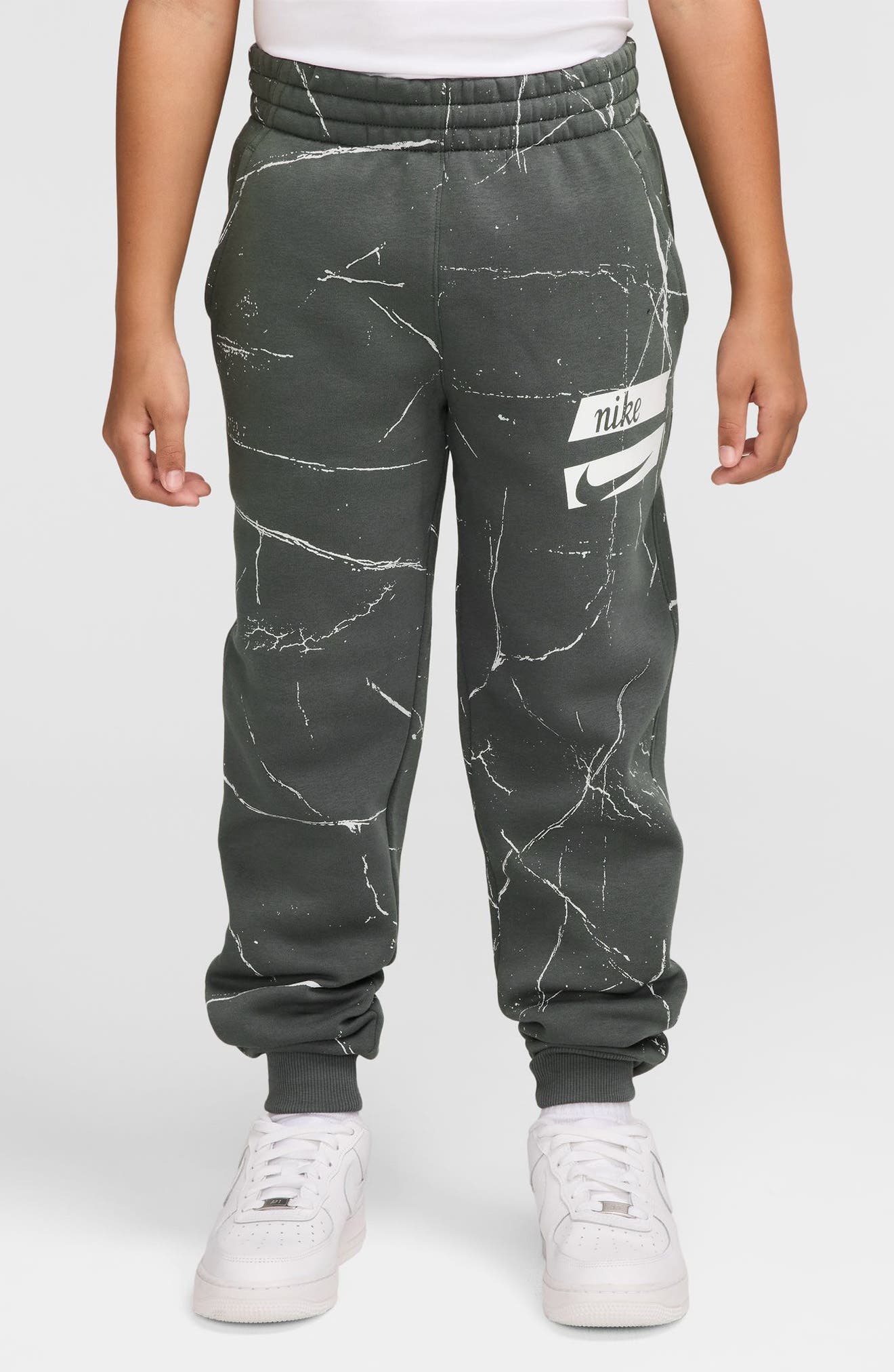 selected CAMO GREEN/ WHITE