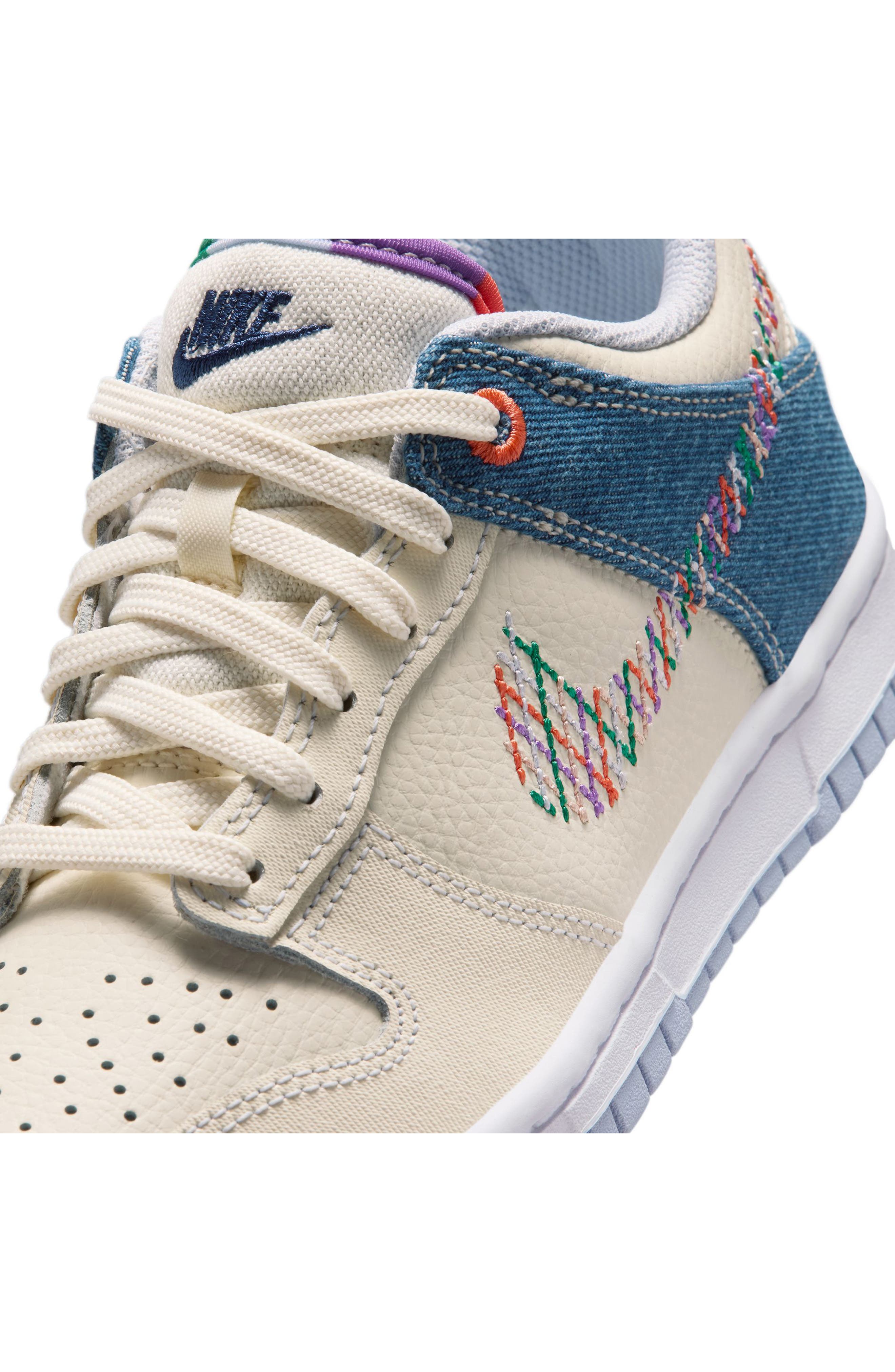 Nike Kids' Dunk Low Basketball Sneaker — фото 8