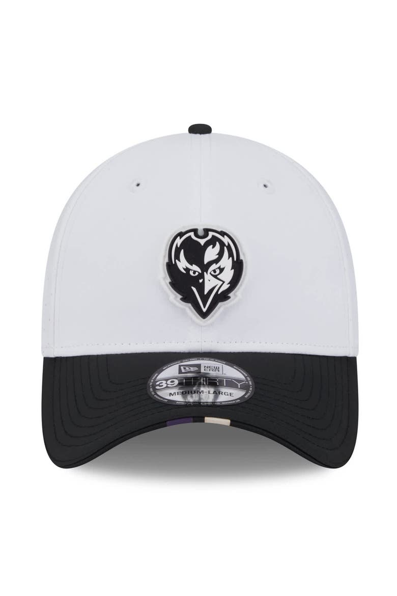 Men's New Era  White/Black Baltimore Ravens 2025 NFL Training Camp 39THIRTY Flex Hat, Alternate, color, White