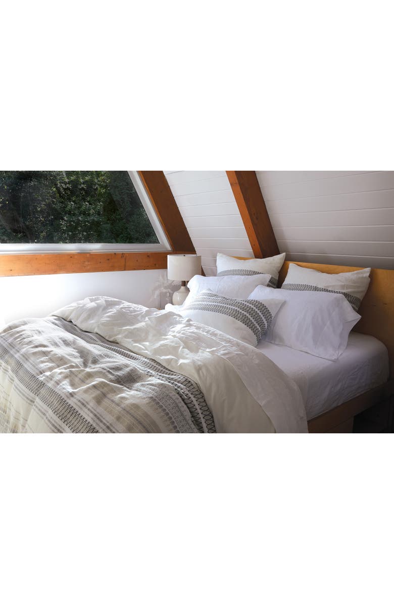 Coyuchi Coast Organic Cotton Sham, Alternate, color, Soft White W/Deep Graphite