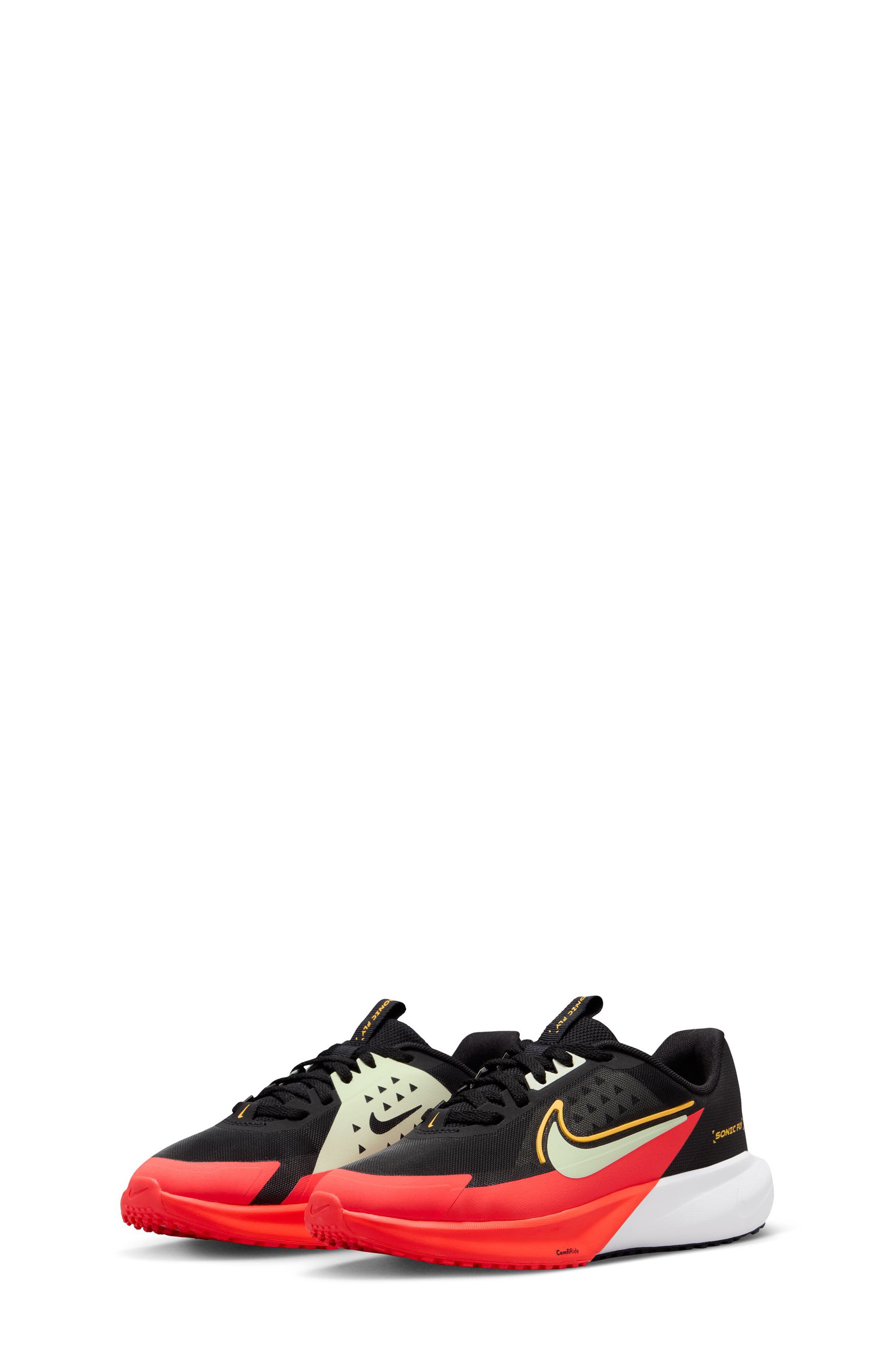Nike Kids' Sonic Fly Running Shoe