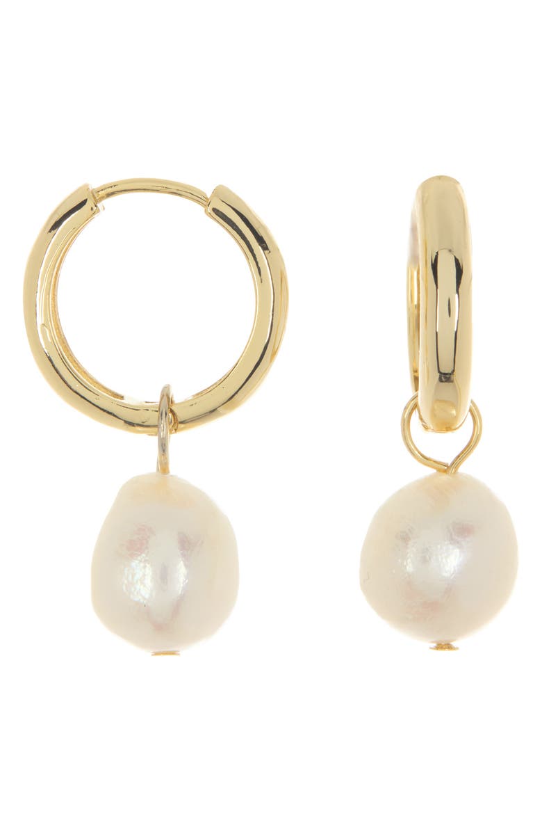 NORDSTROM RACK 9.5-10mm Freshwater Pearl Drop Huggie Earrings, Main, color, White- Gold