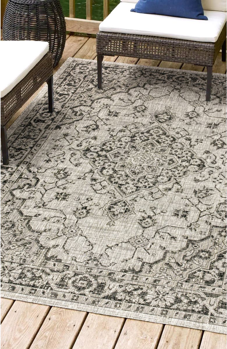 JONATHAN Y Rozetta Boho Medallion Textured Weave Indoor/Outdoor Area Rug, Alternate, color, Gray/Black