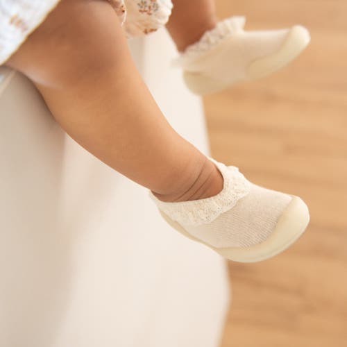 Komuello Toddler Girl Sock Shoes Flat Style In Sweet Latte Lace