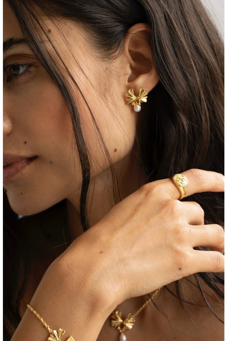 Audrey Ring, Alternate, color, Yellow Gold