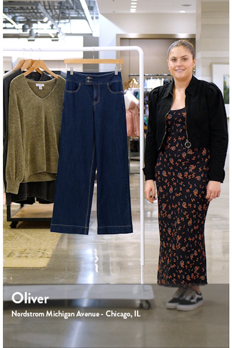 Two-Button High Waist Wide Leg Jeans video