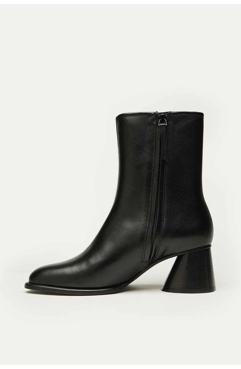 WANT Les Essentiels Holton Smooth Leather Heeled Boots, Alternate, color, Black