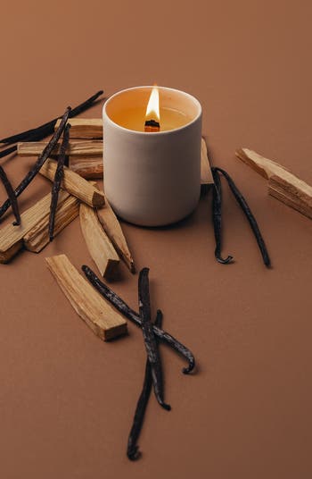 NO 06 - CARDAMON SANDALWOOD