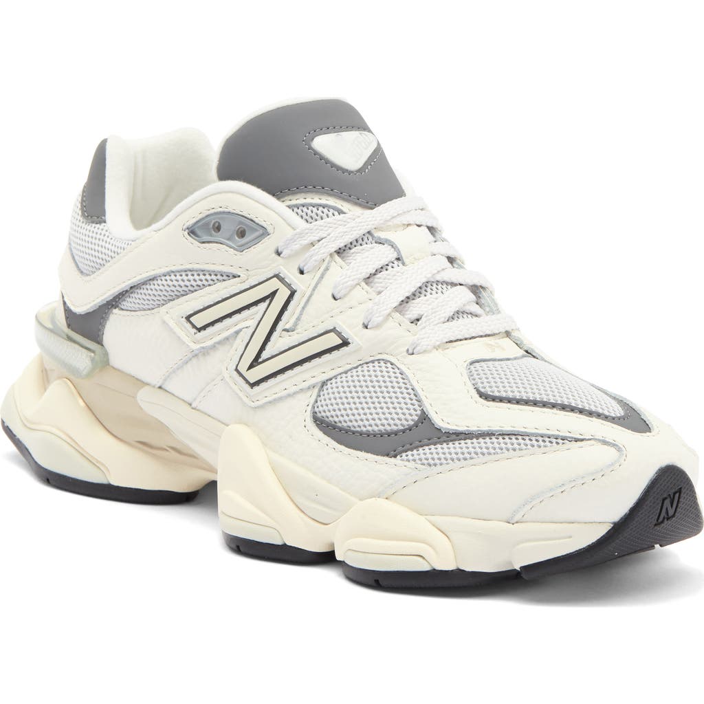 New Balance Gender Inclusive 9060 Sneaker