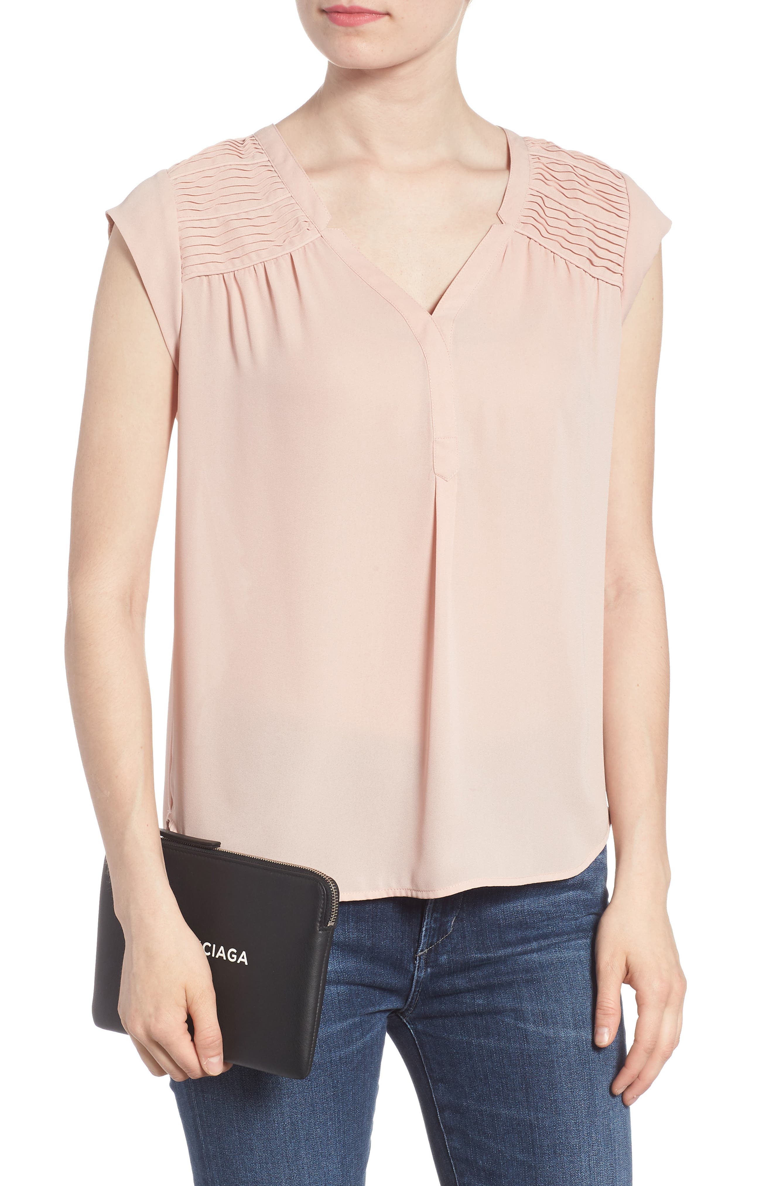 Balenciaga Medium Everyday Leather Pouch, Alternate, color, 