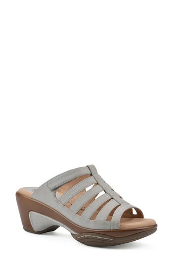 White Mountain Footwear Valencia Wedge Sandal In Ice Burnished Smooth