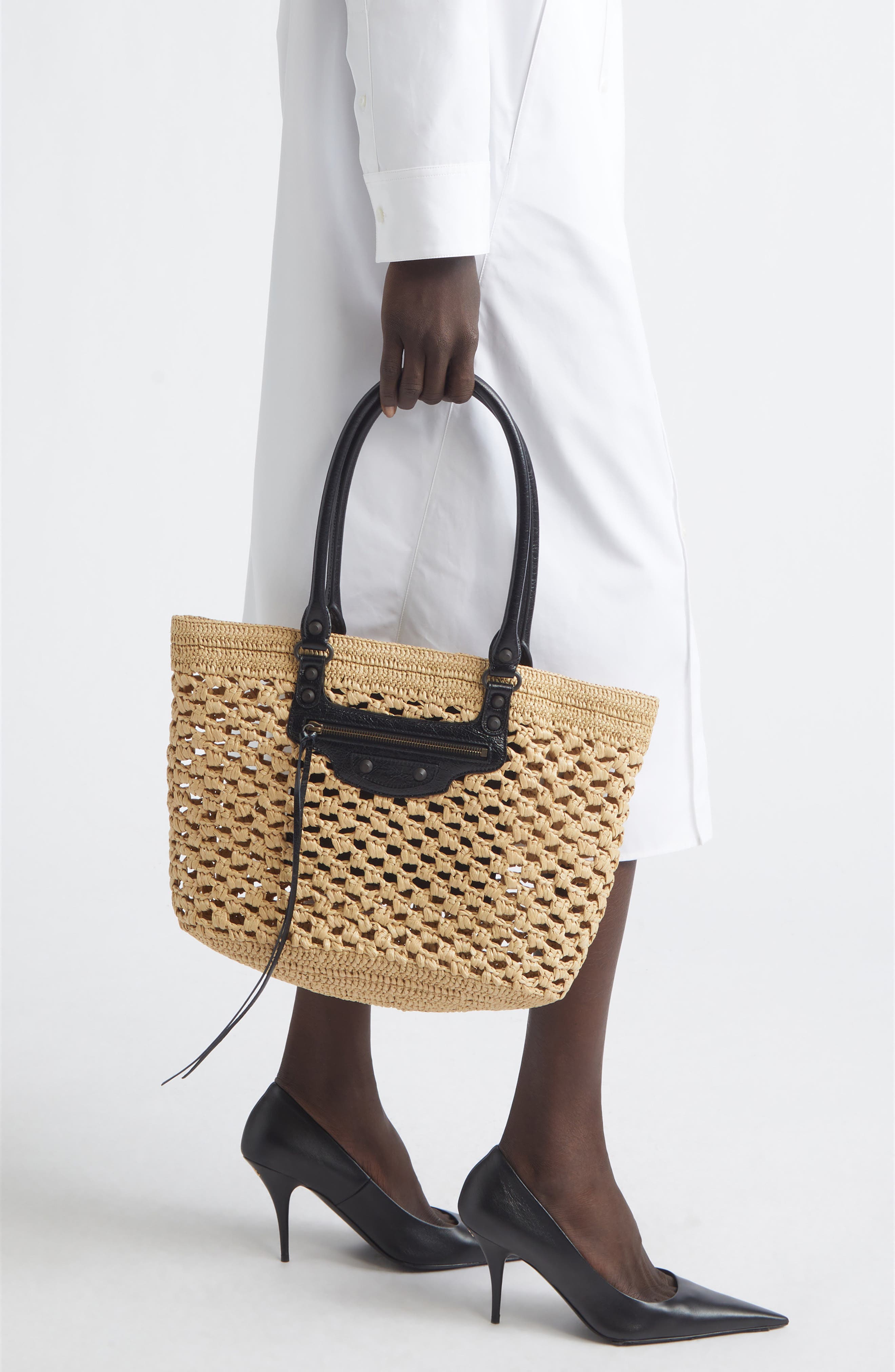 Balenciaga Medium Le City Basket Shoulder Bag, Alternate, color, Natural/ Black