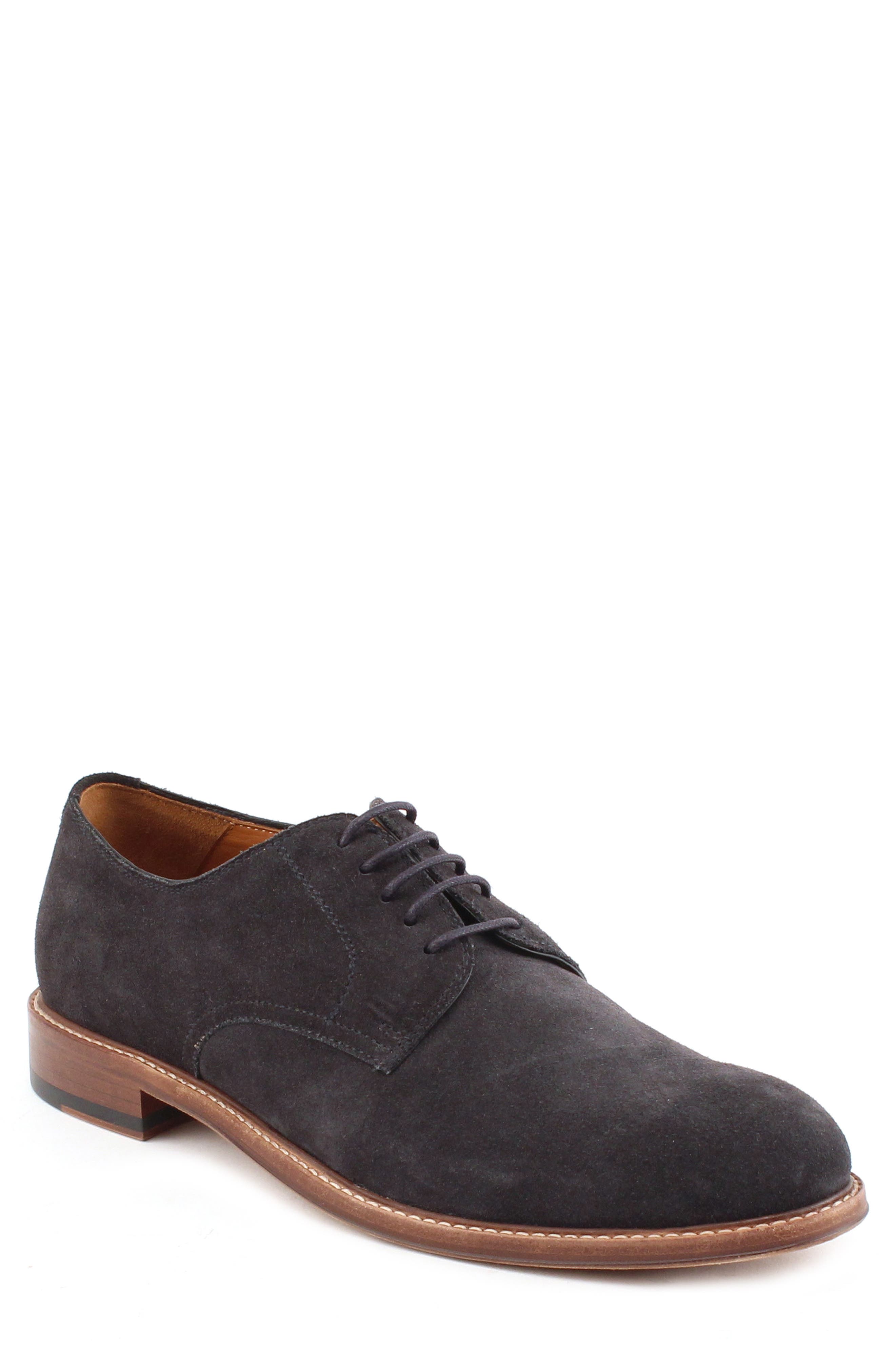 Gordon Rush Daniels Buck Shoe