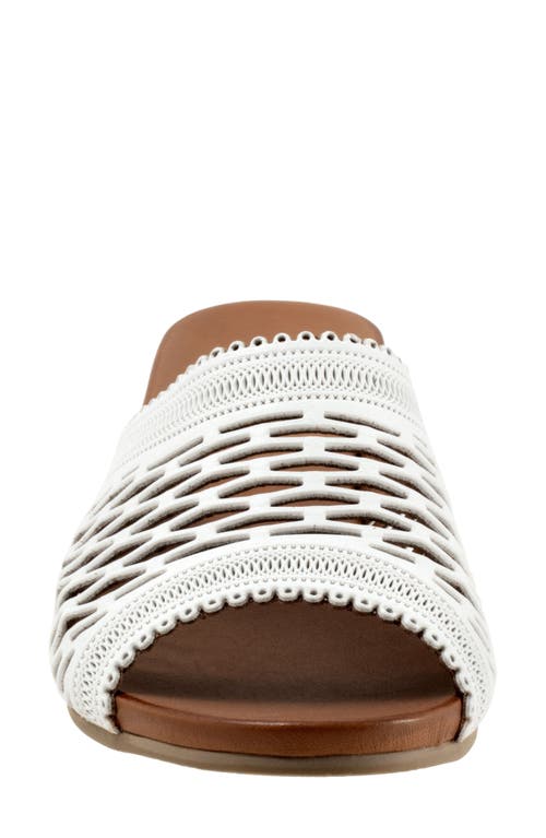Bueno Lillian Block Heel Sandal In White