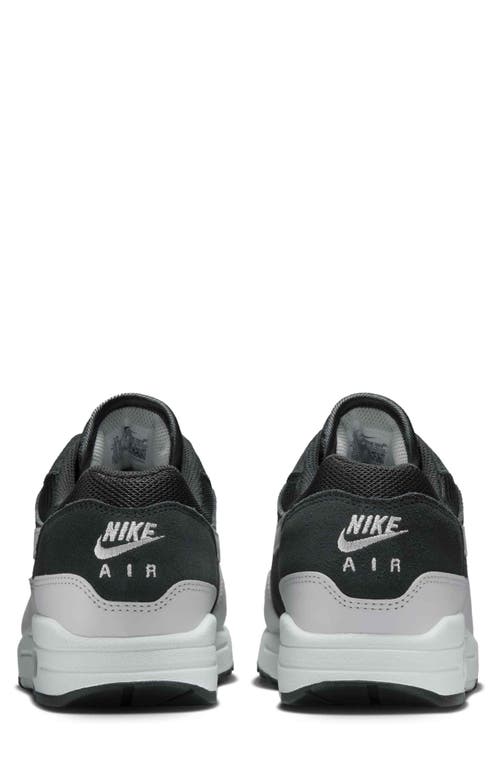 Nike Air Max 1 Essential Sneaker
