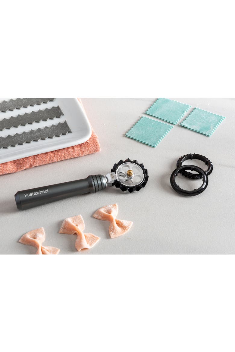 Design Series Pastawheel Pasta Cutter, Alternate, color, Powder Grey