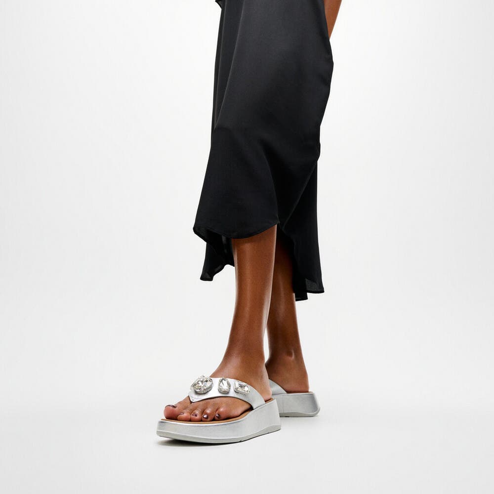 FitFlop F-Mode Ultra Toe Post Sandal, Alternate, color, Silver