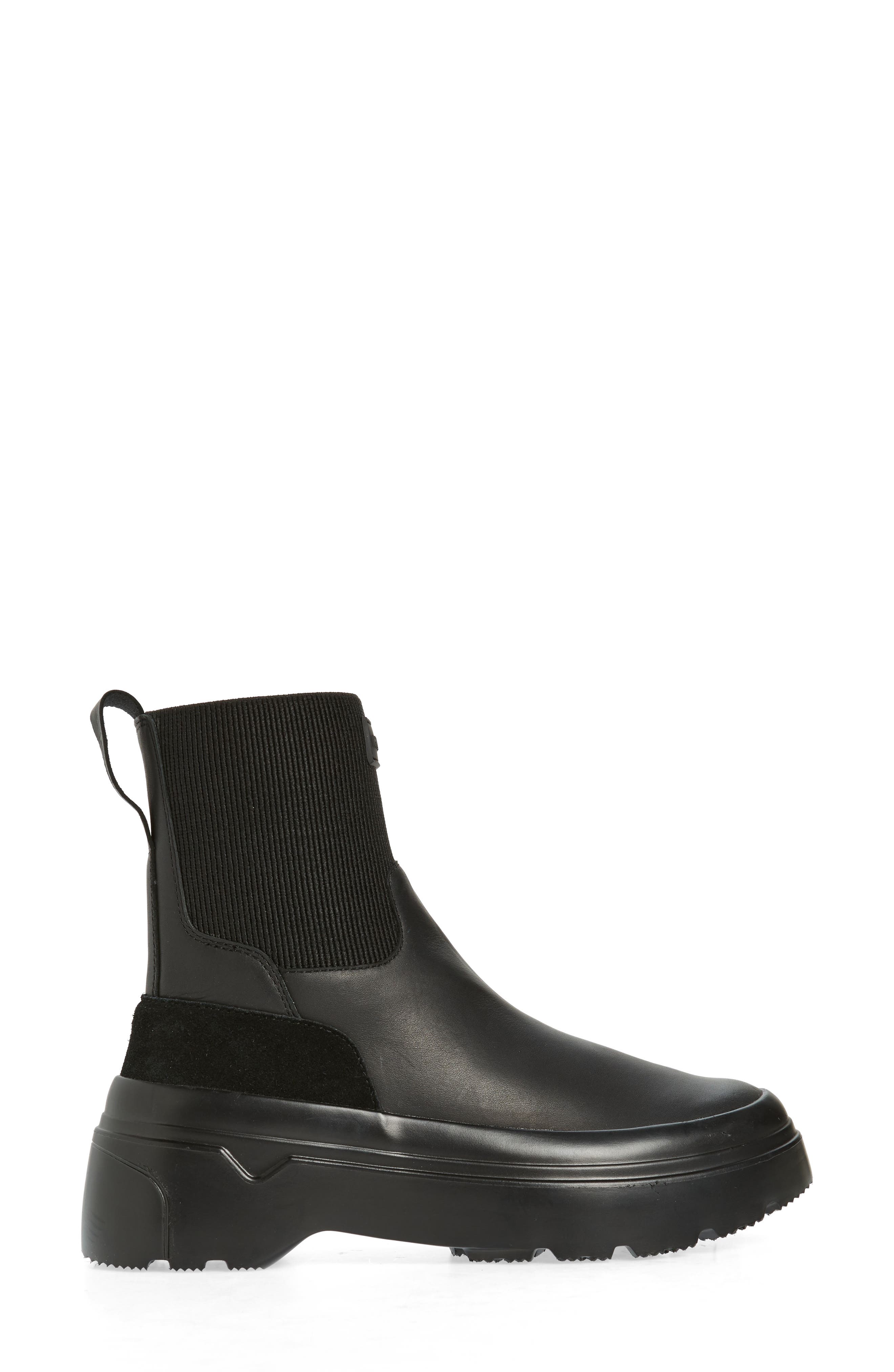 Hunter Explorer Lug Chelsea Boot, Alternate, color, 